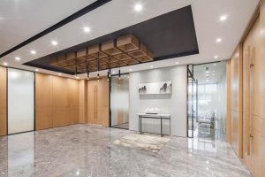 上海办公室装修如何选择合适的地面材料？